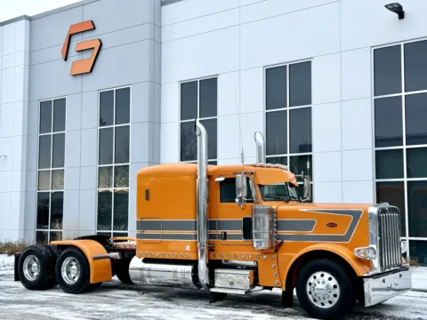 Photos of 2015 PETERBILT 389 for sale in New Lenox, IL at Forge Truck Centers - Illinois