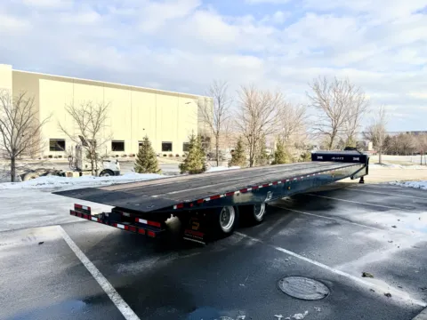 More photos of 2014 LANDOLL 440-53 at Forge Truck Centers - Illinois, IL