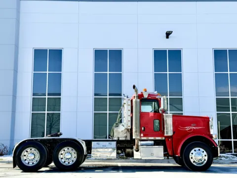 Another view of 2010 PETERBILT 388 for sale in New Lenox, IL at Forge Truck Centers - Illinois