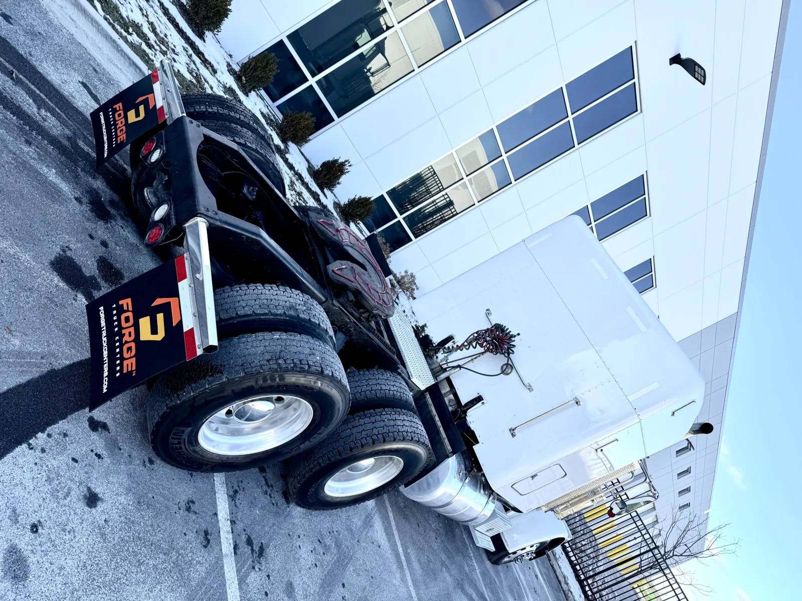 2014 Peterbilt - image 11