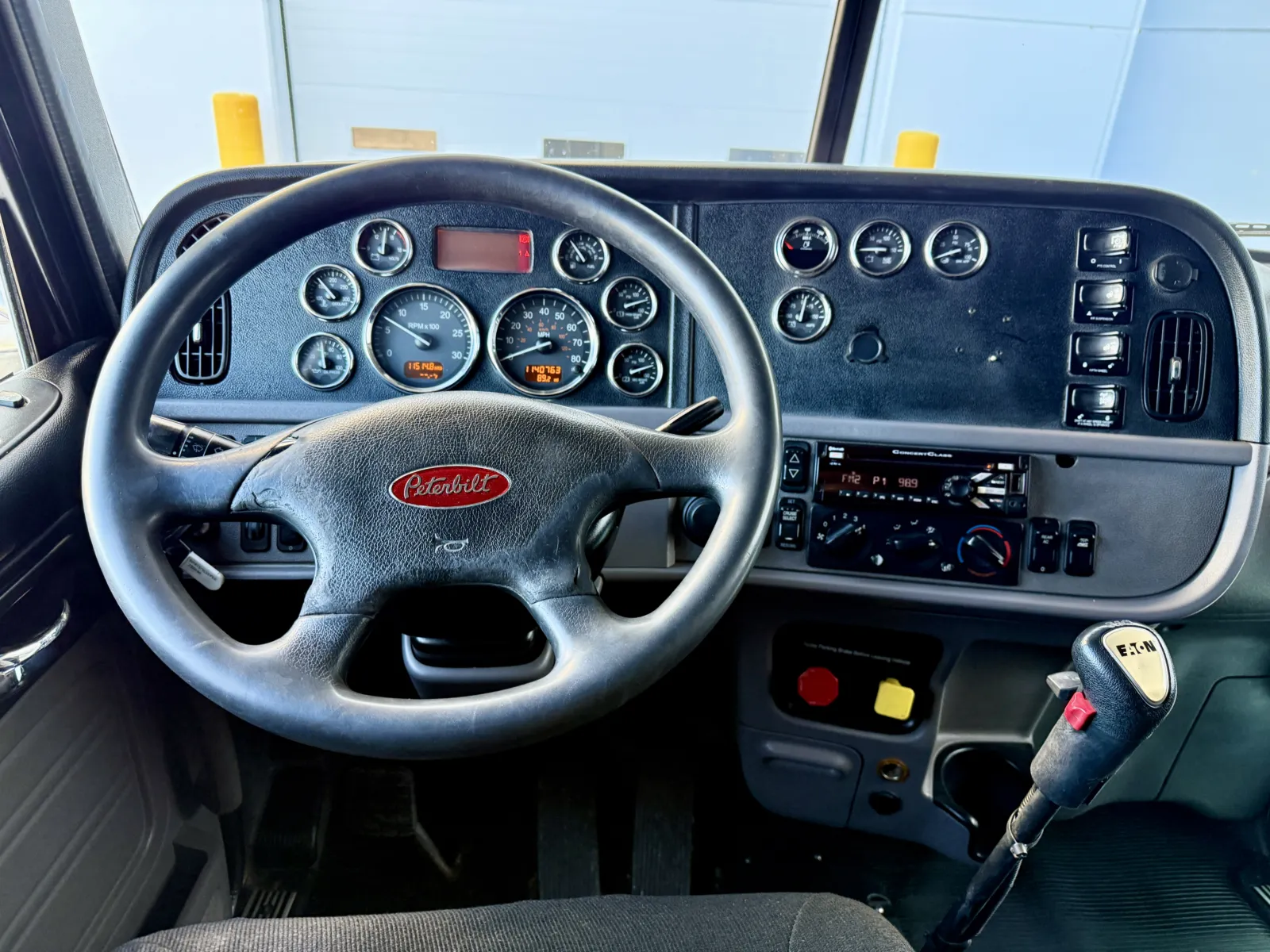 2014 Peterbilt - image 16