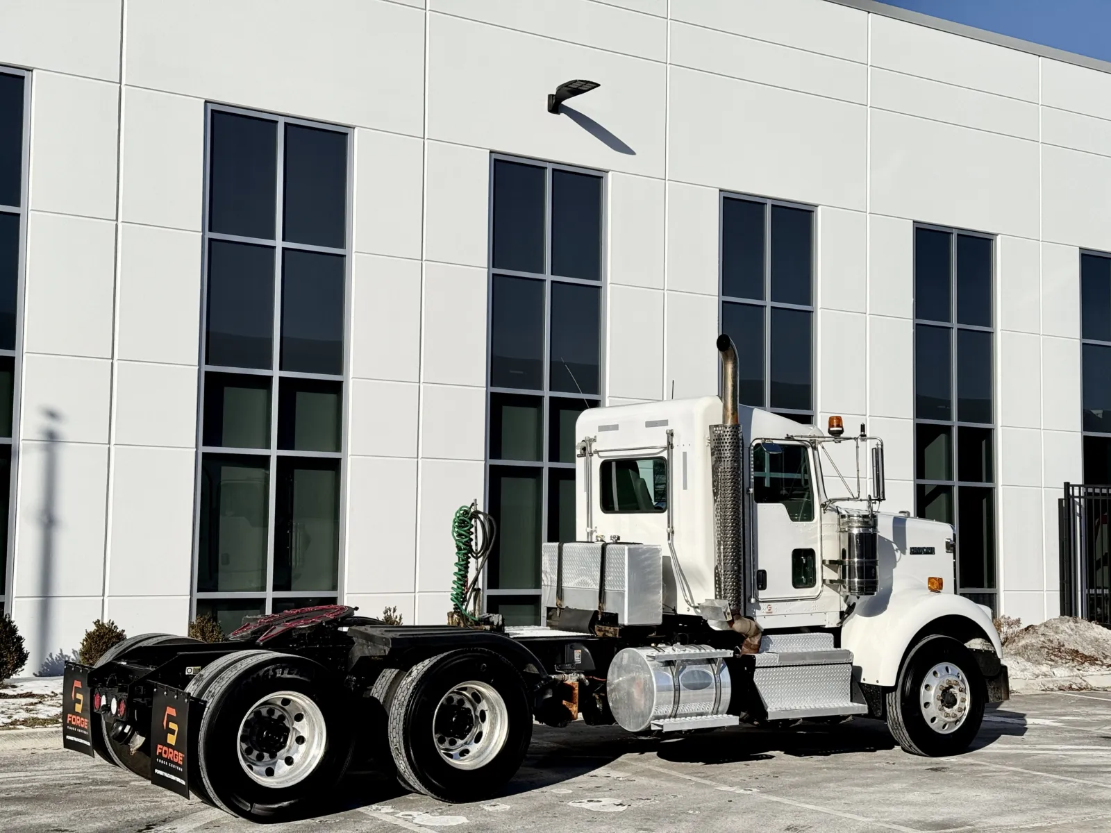 2020 Kenworth W900 - image 5