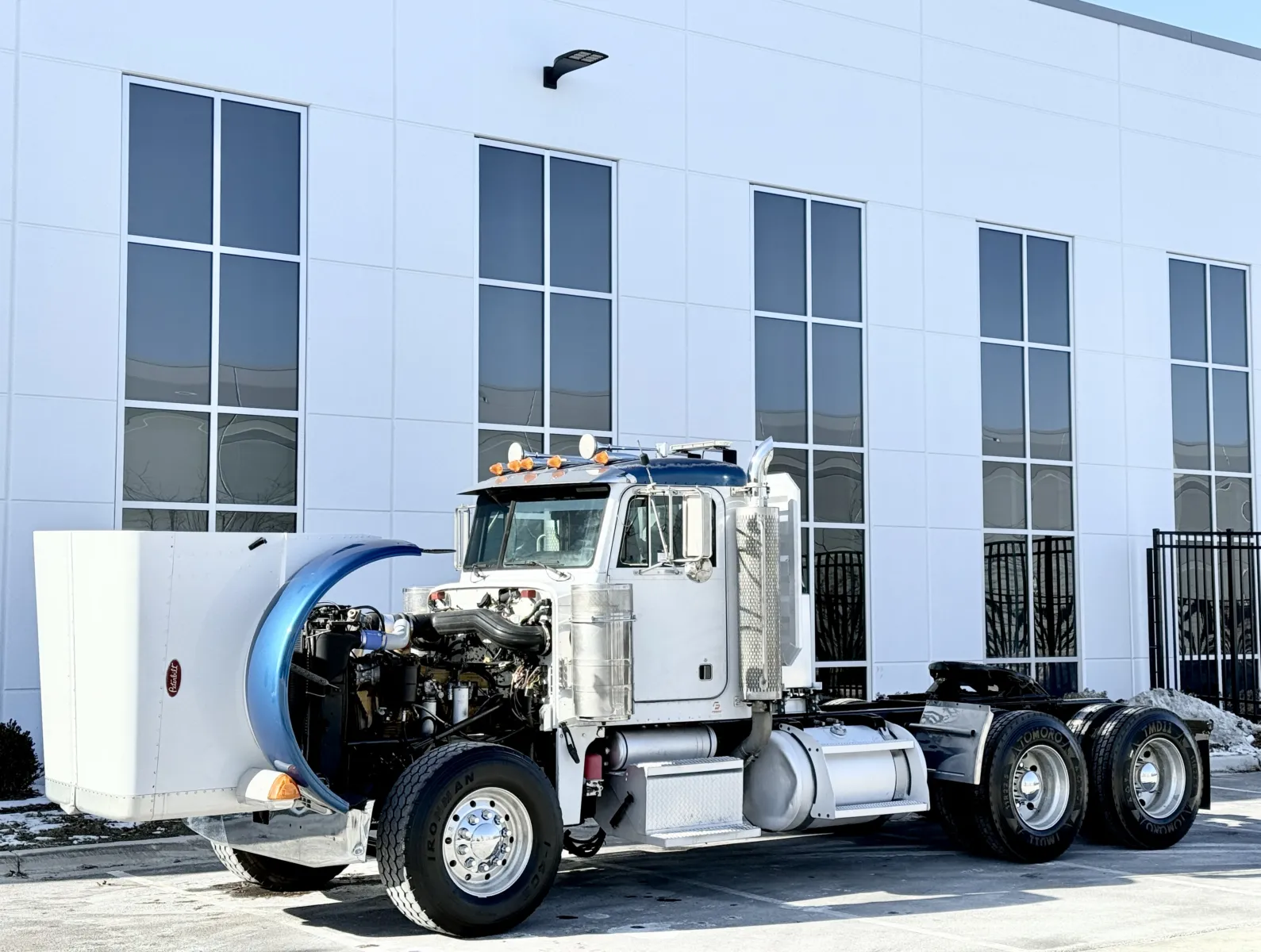 2003 Peterbilt - image 10