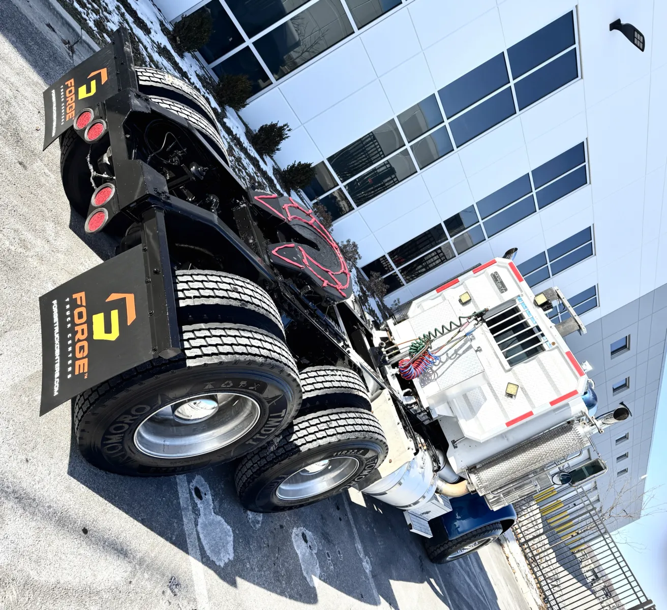 2003 Peterbilt - image 11