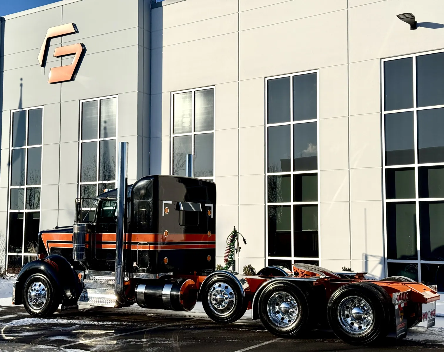 2018 Kenworth W900 - image 6