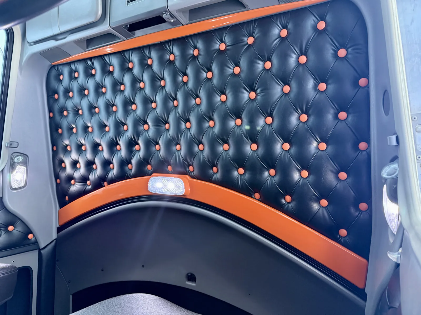 2018 Kenworth W900 - image 21