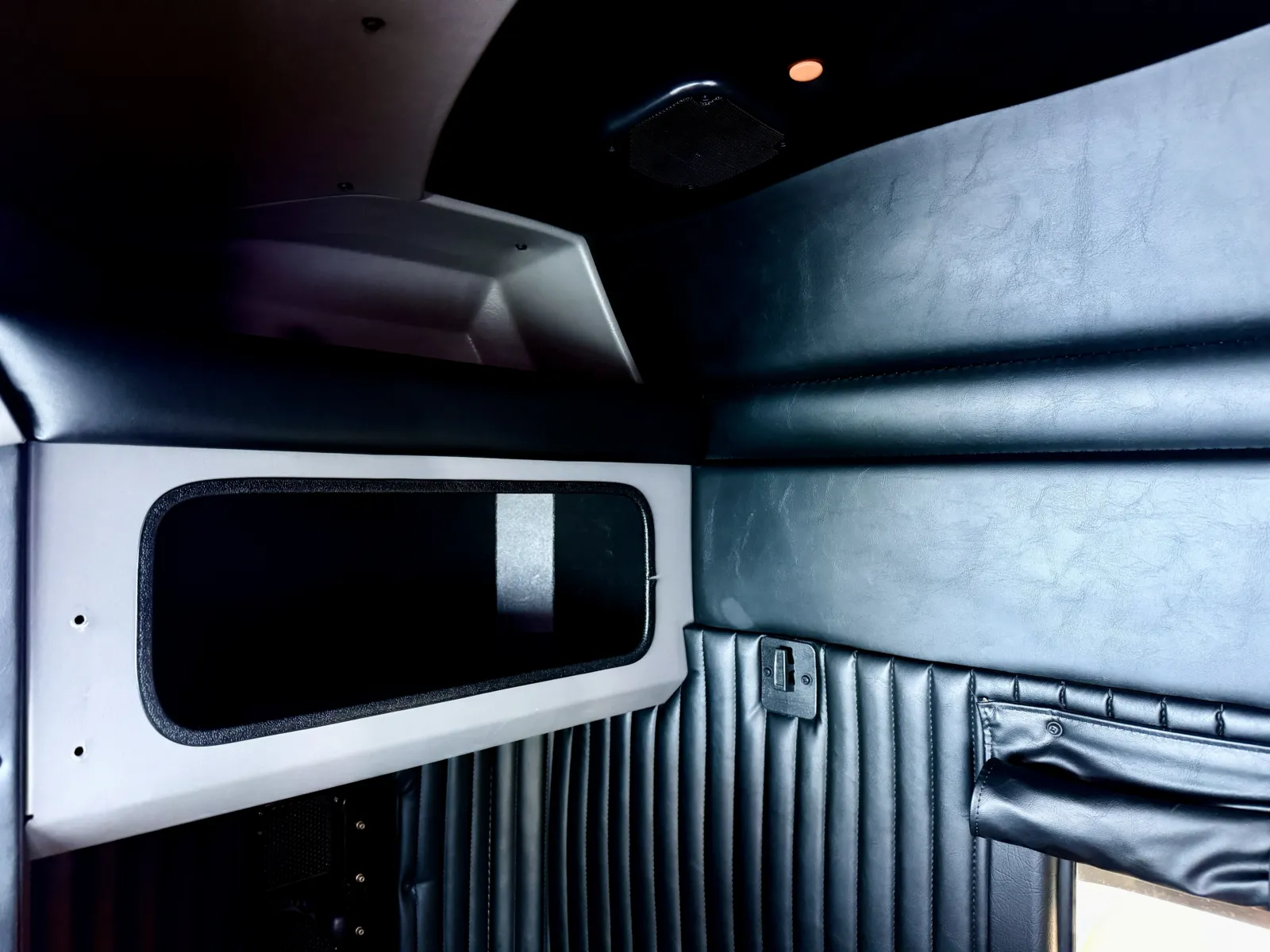 2018 Kenworth W900 - image 22