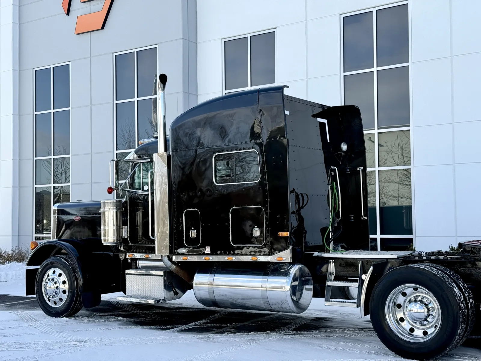 1999 Peterbilt - image 8