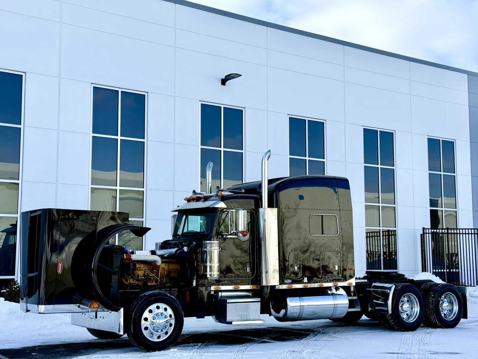 1999 Peterbilt - image 10