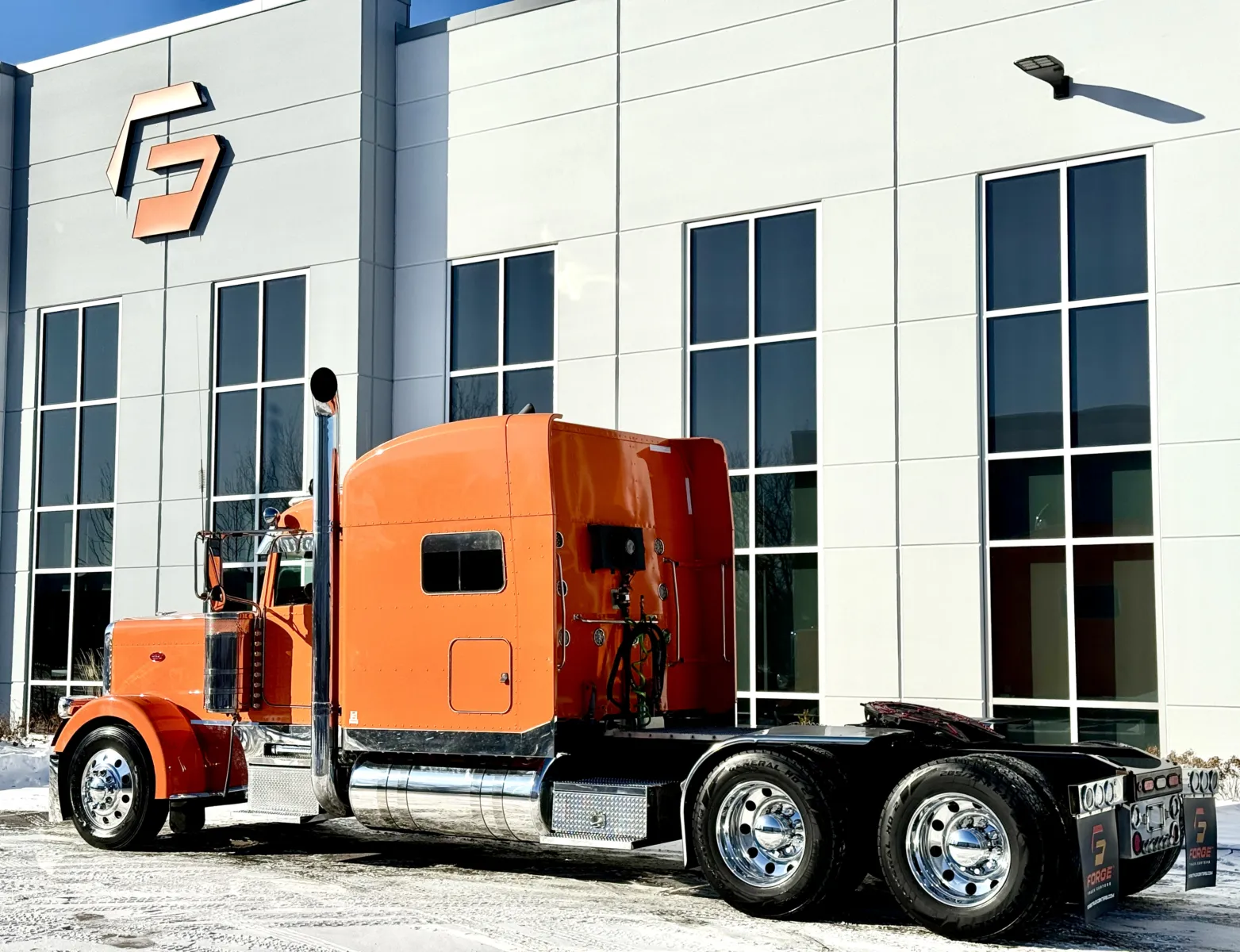 2018 Peterbilt 389 - image 6