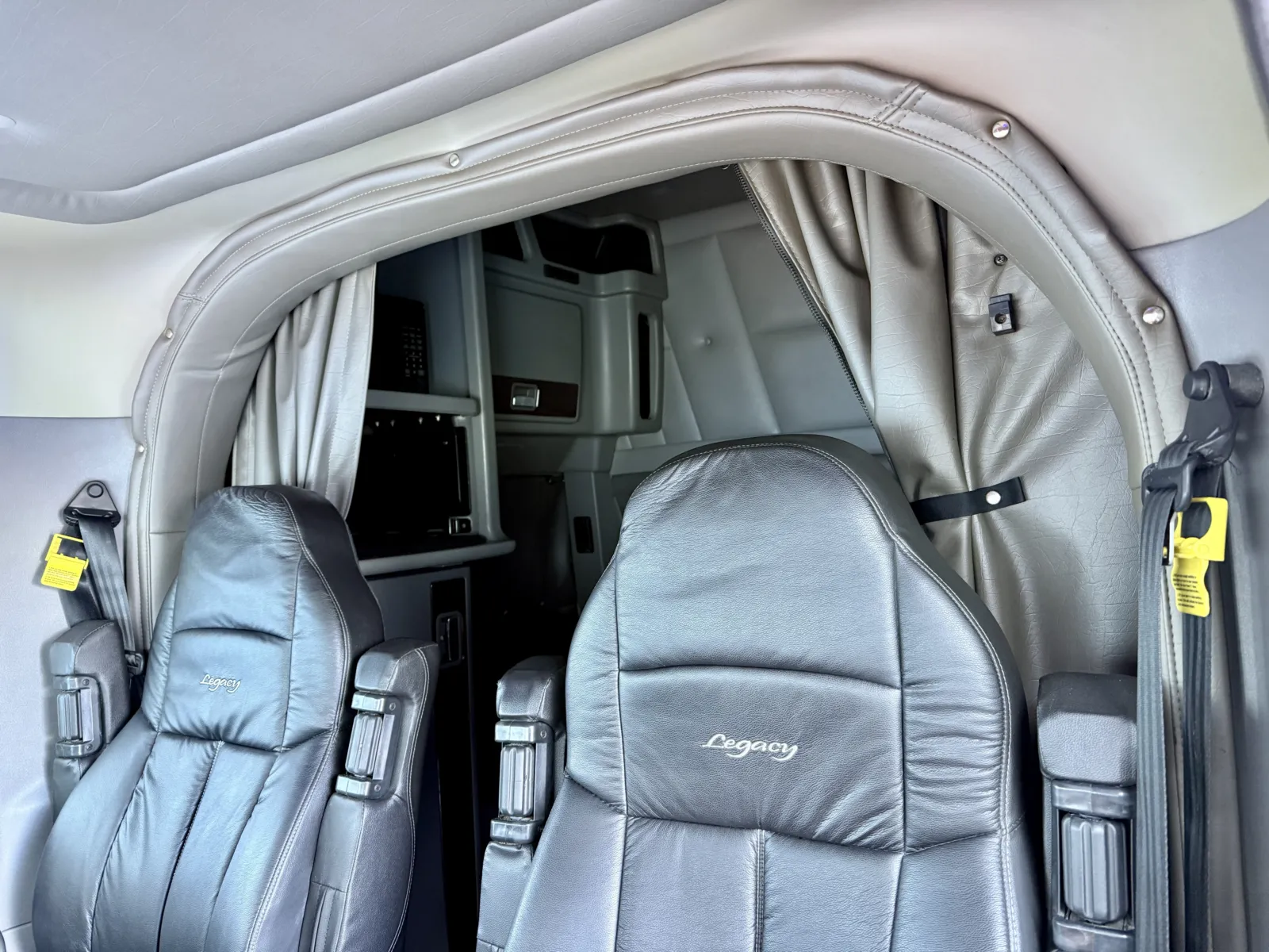 2018 Peterbilt 389 - image 20