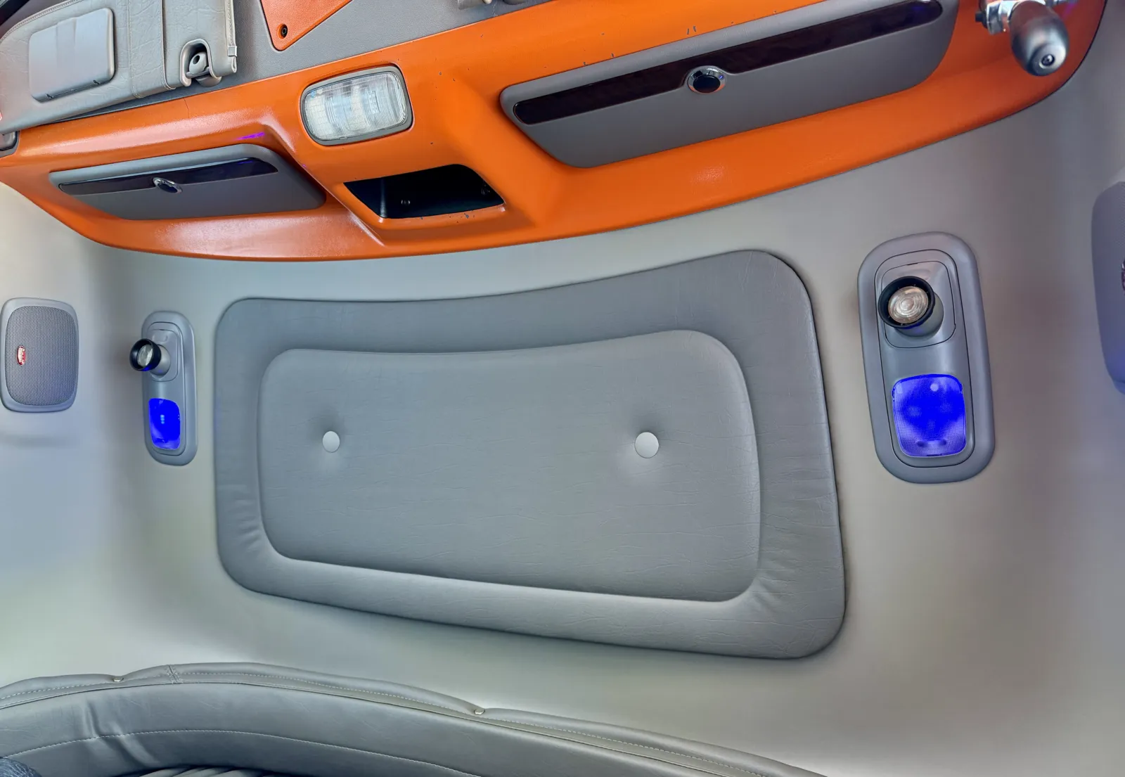 2018 Peterbilt 389 - image 21