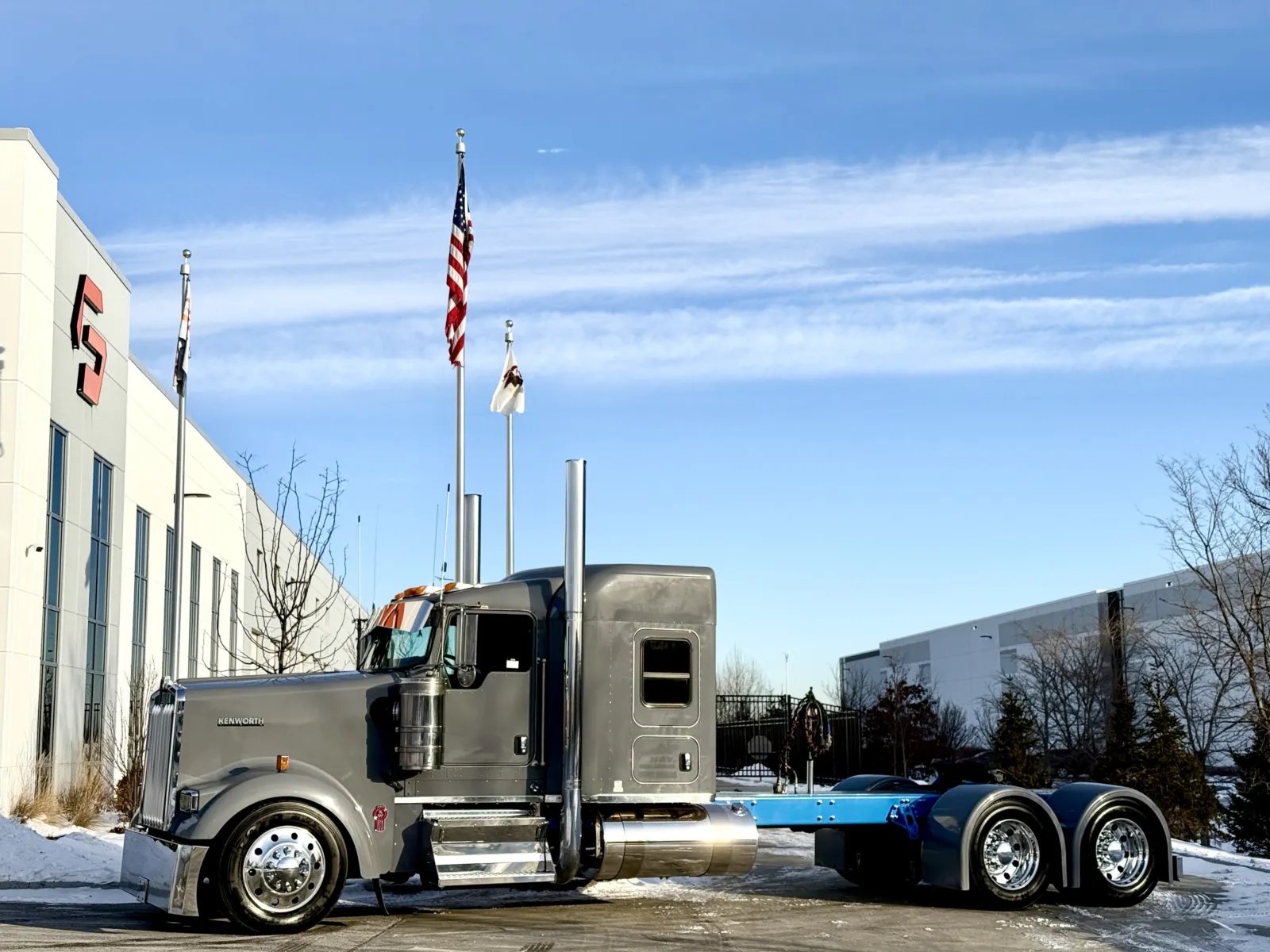 2019 KENWORTH W900 for sale in New Lenox, IL