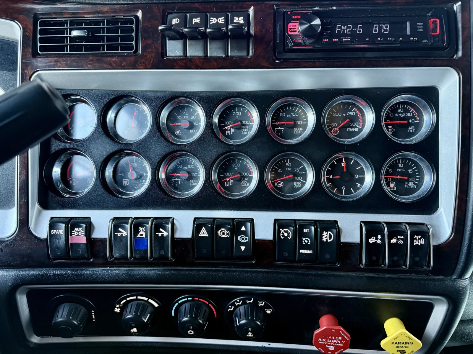 2019 Kenworth W900 - image 18