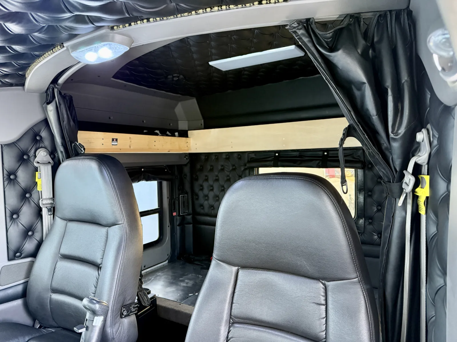 2019 Kenworth W900 - image 20