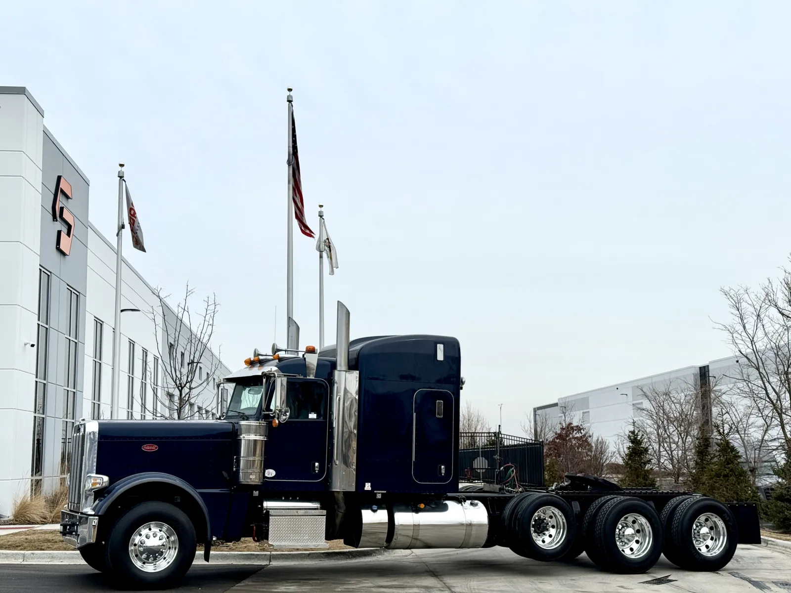 2024 PETERBILT 389 for sale in New Lenox, IL