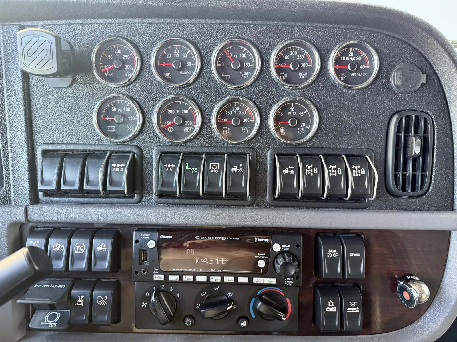 2024 Peterbilt 389 - image 18