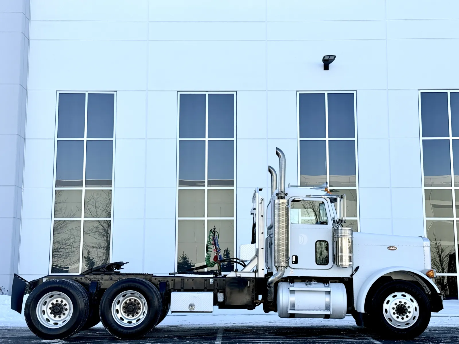 2006 Peterbilt - image 3