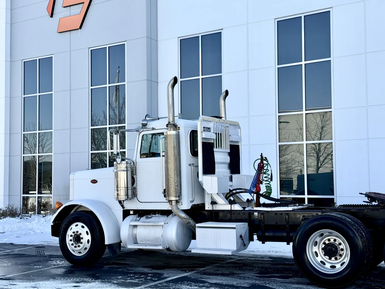 2006 Peterbilt - image 8