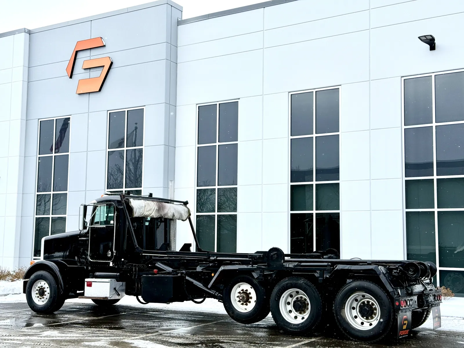 2002 Peterbilt - image 6