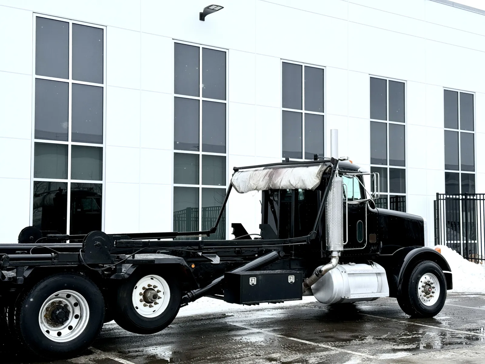 2002 Peterbilt - image 7