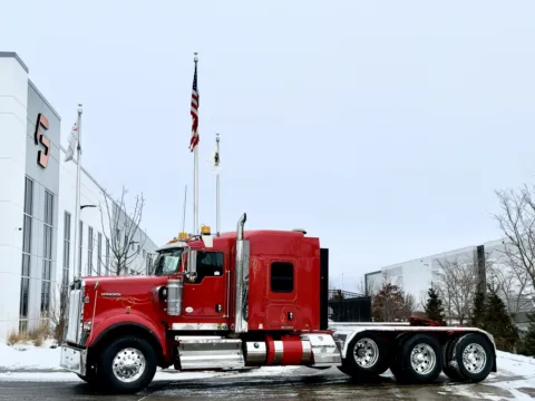 2015 KENWORTH W900 for sale in New Lenox, IL