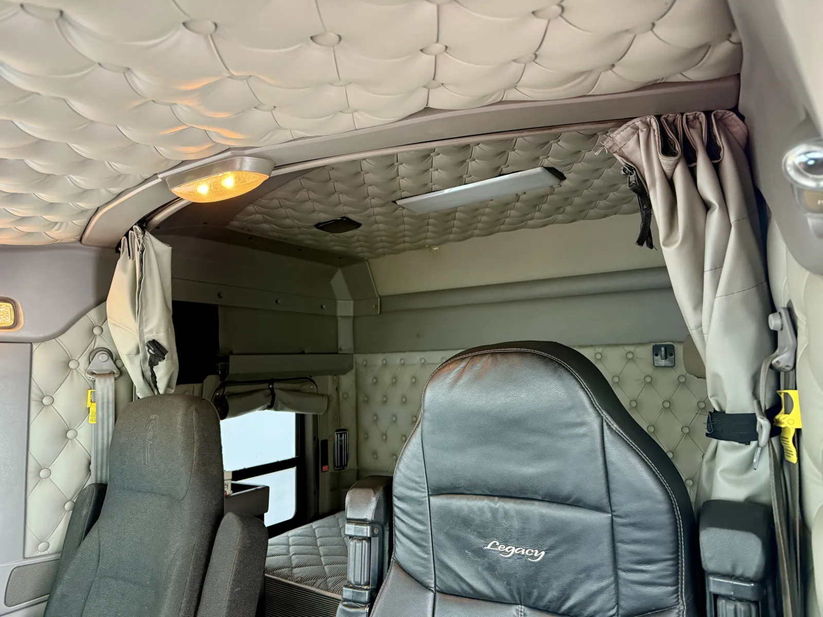 2015 Kenworth W900 - image 20