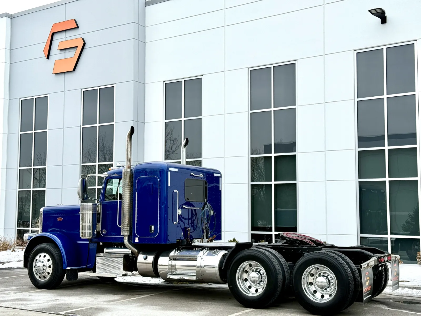 2021 Peterbilt 389 - image 6