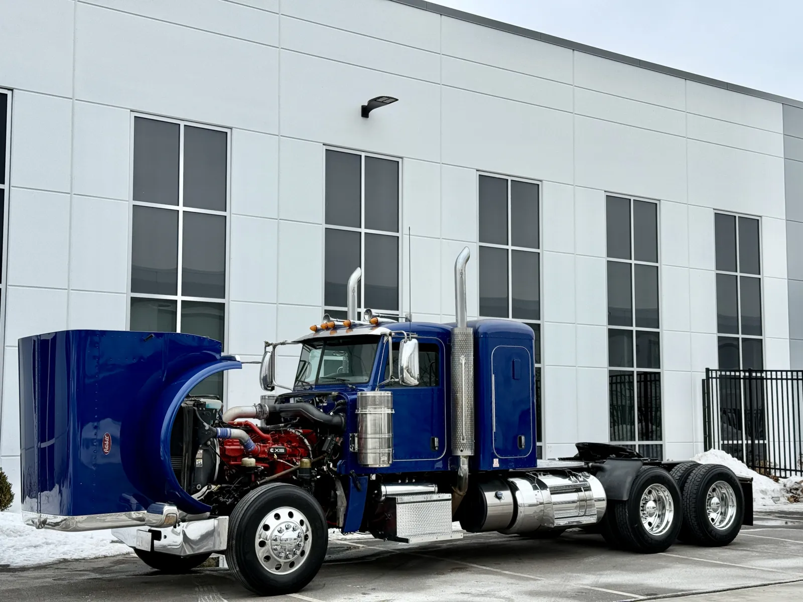 2021 Peterbilt 389 - image 10