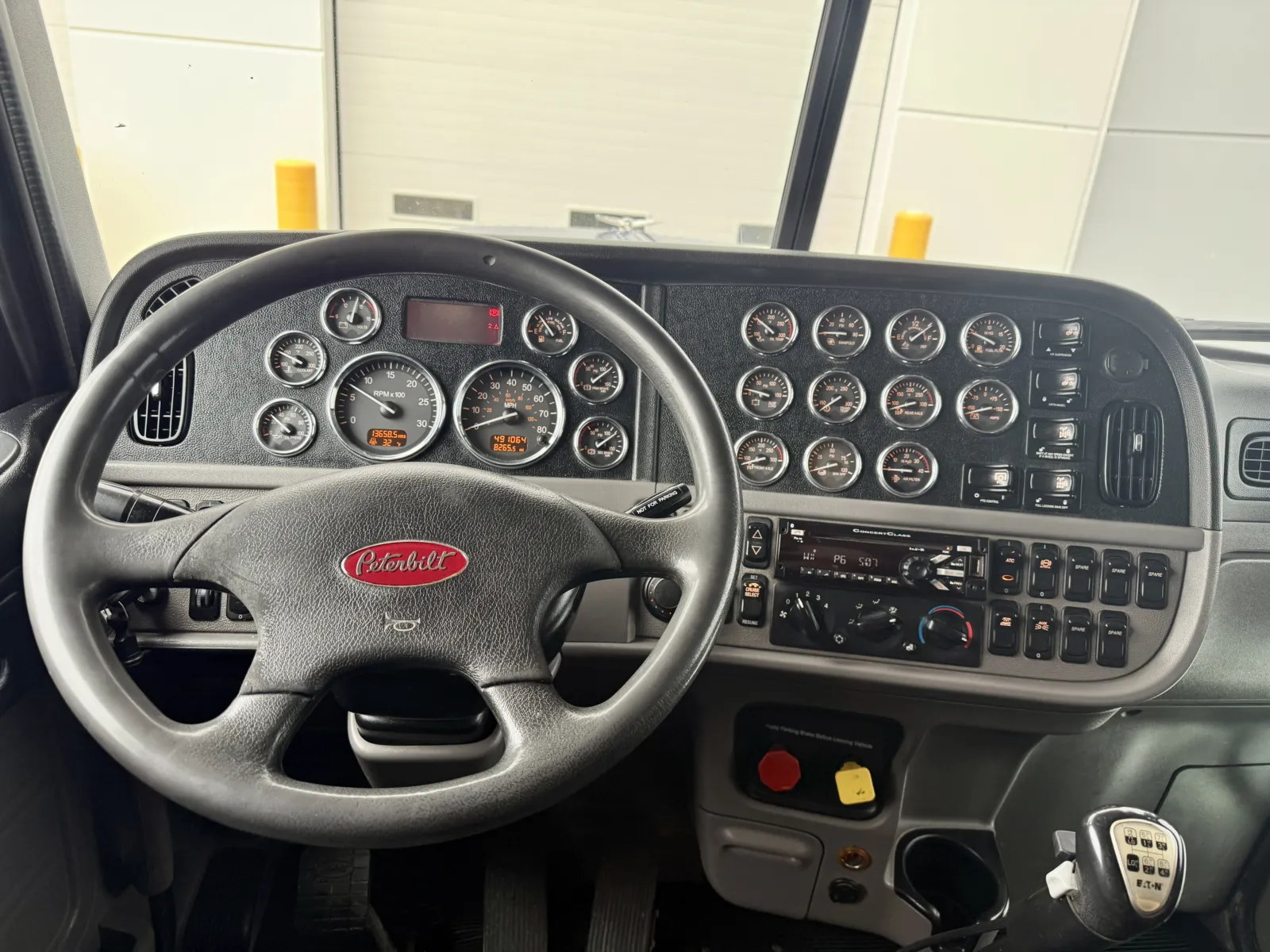 2021 Peterbilt 389 - image 16