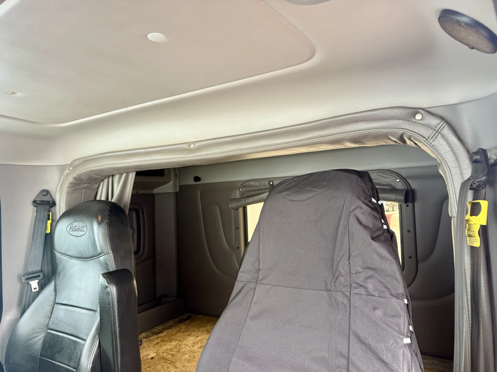 2021 Peterbilt 389 - image 20