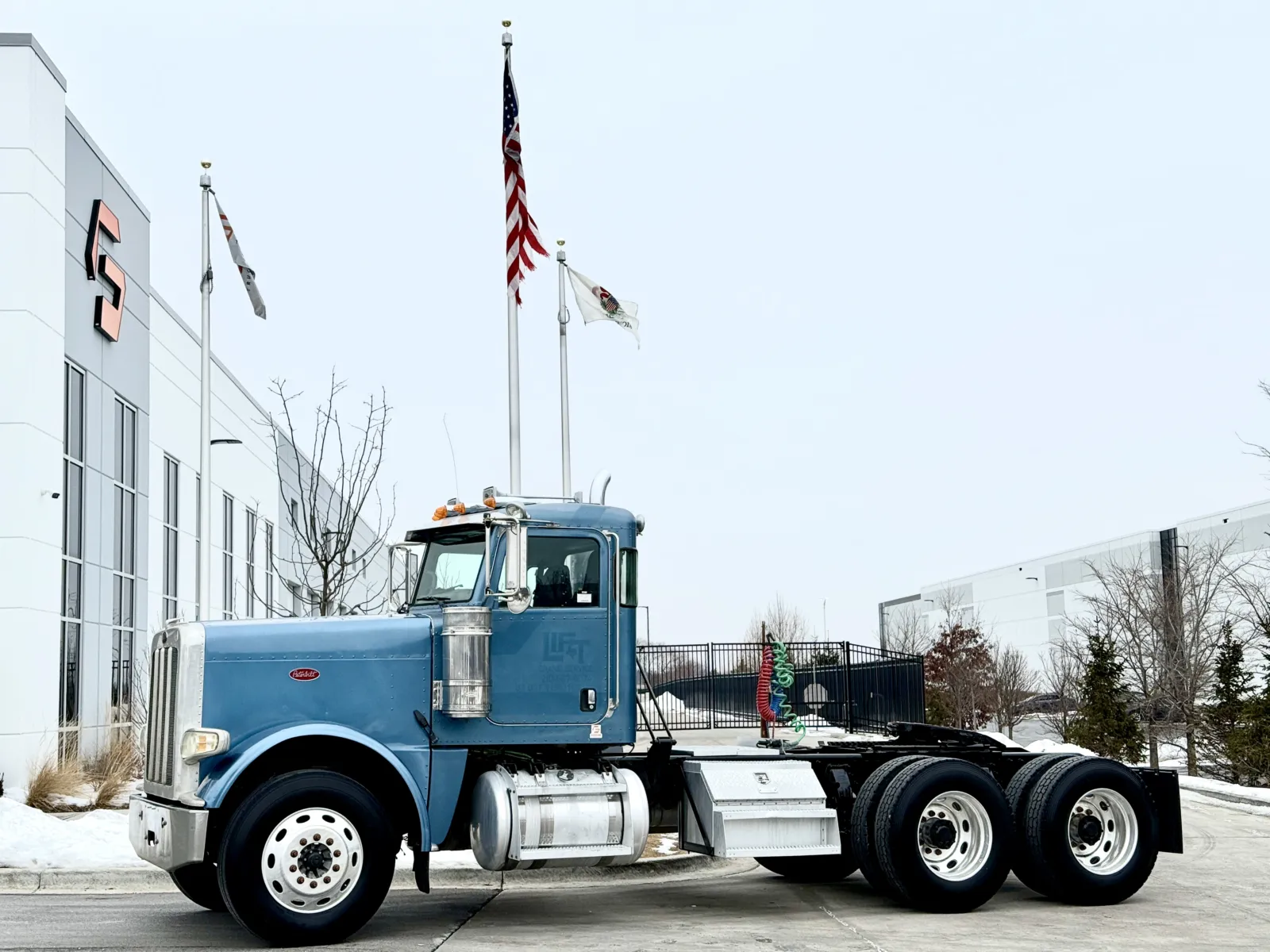 2009 PETERBILT 388 for sale in New Lenox, IL