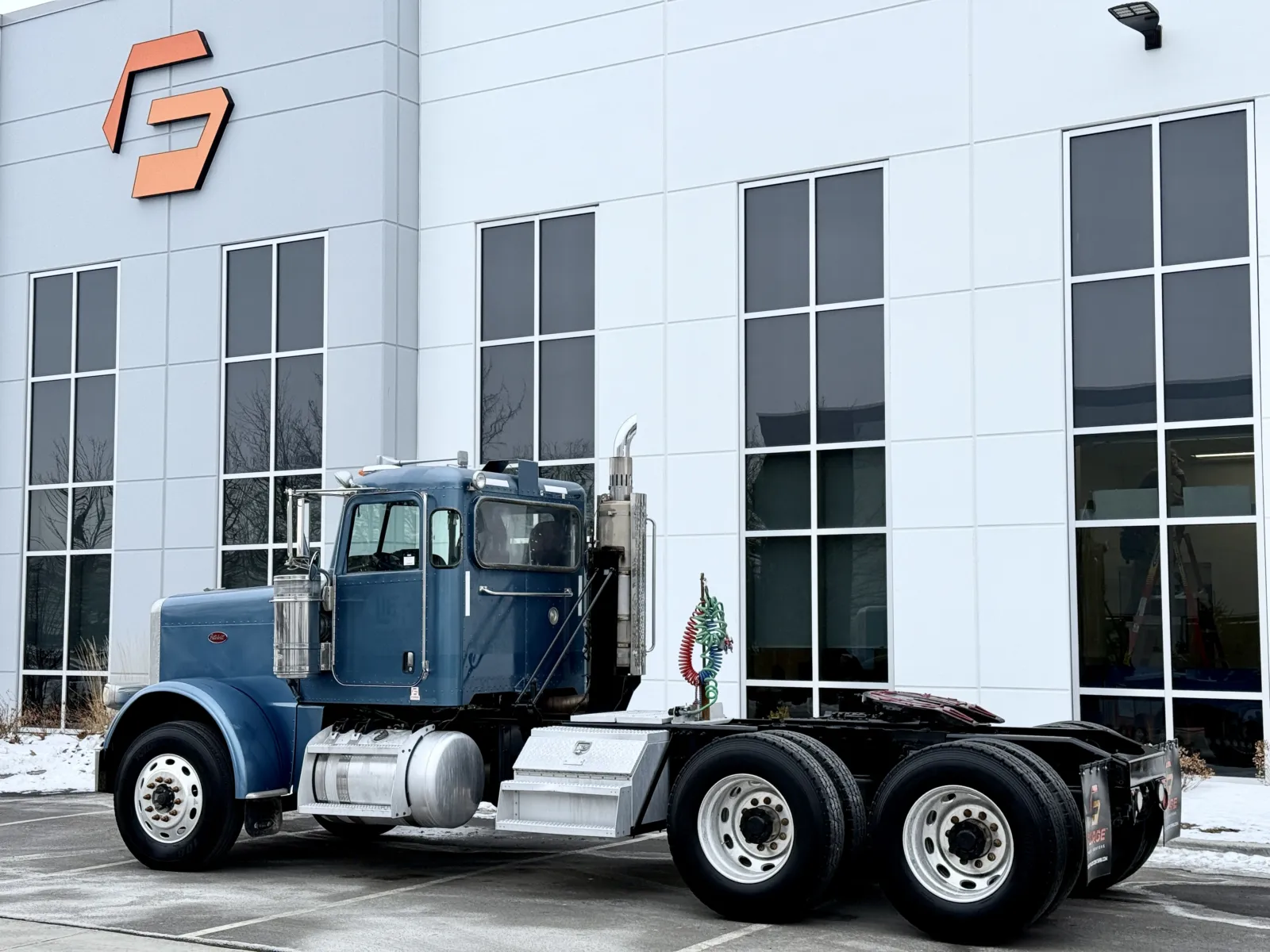 2009 Peterbilt - image 6