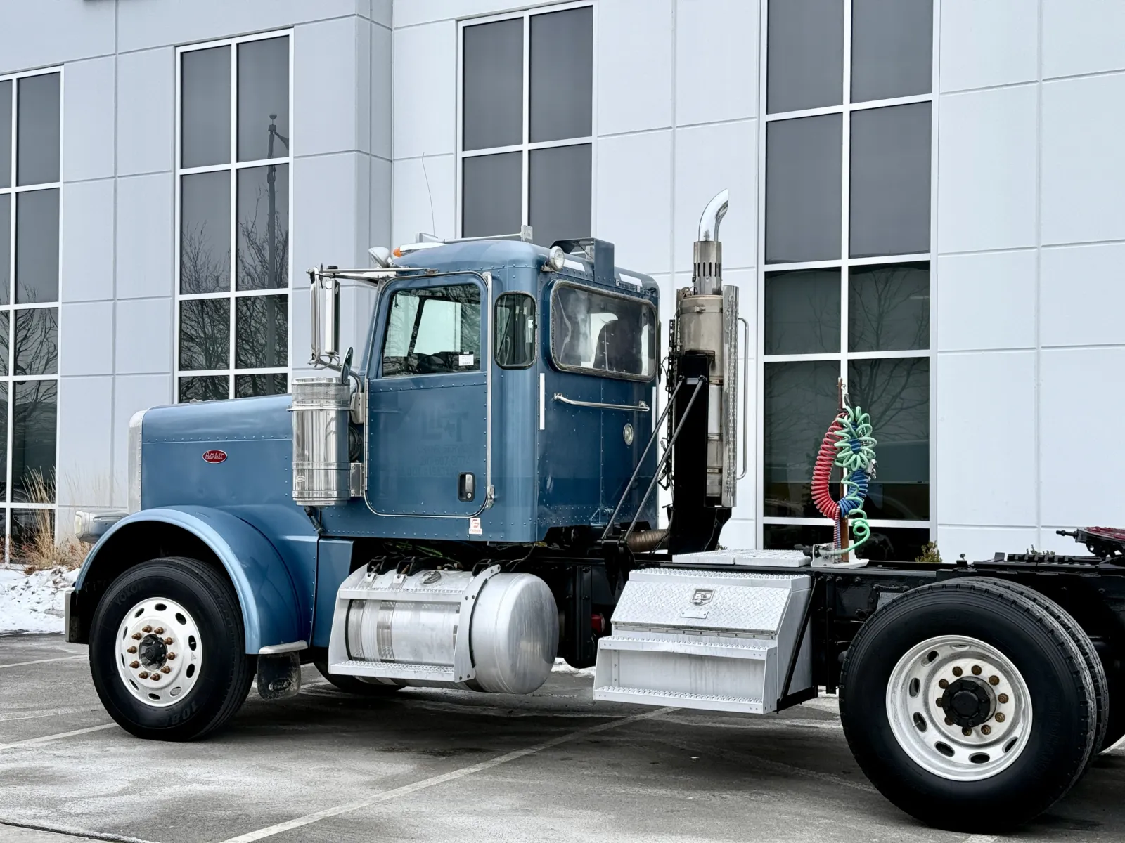 2009 Peterbilt - image 8