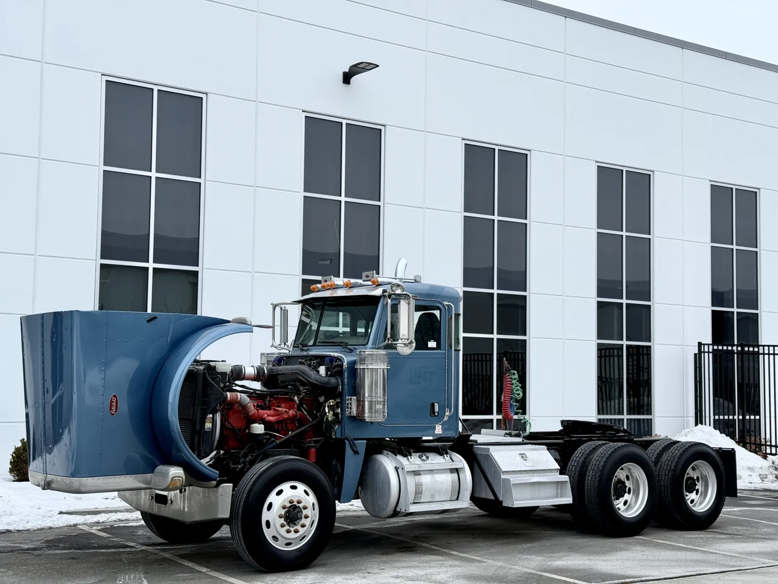 2009 Peterbilt - image 9