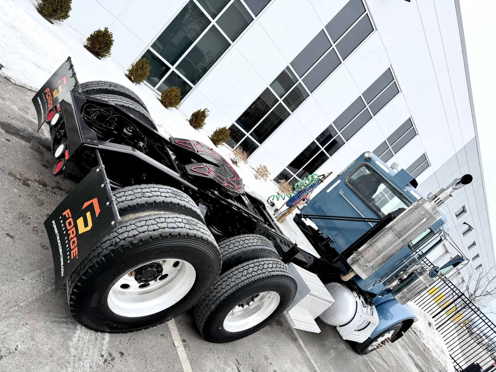 2009 Peterbilt - image 11