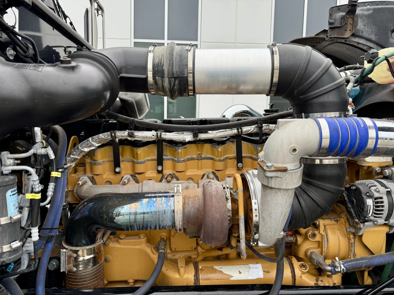 2018 Peterbilt 389 - image 13