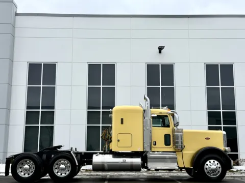 Another view of 2023 PETERBILT 389 for sale in New Lenox, IL at Forge Truck Centers - Illinois