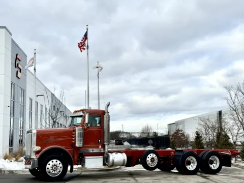 2015 PETERBILT 389 for sale in New Lenox, IL