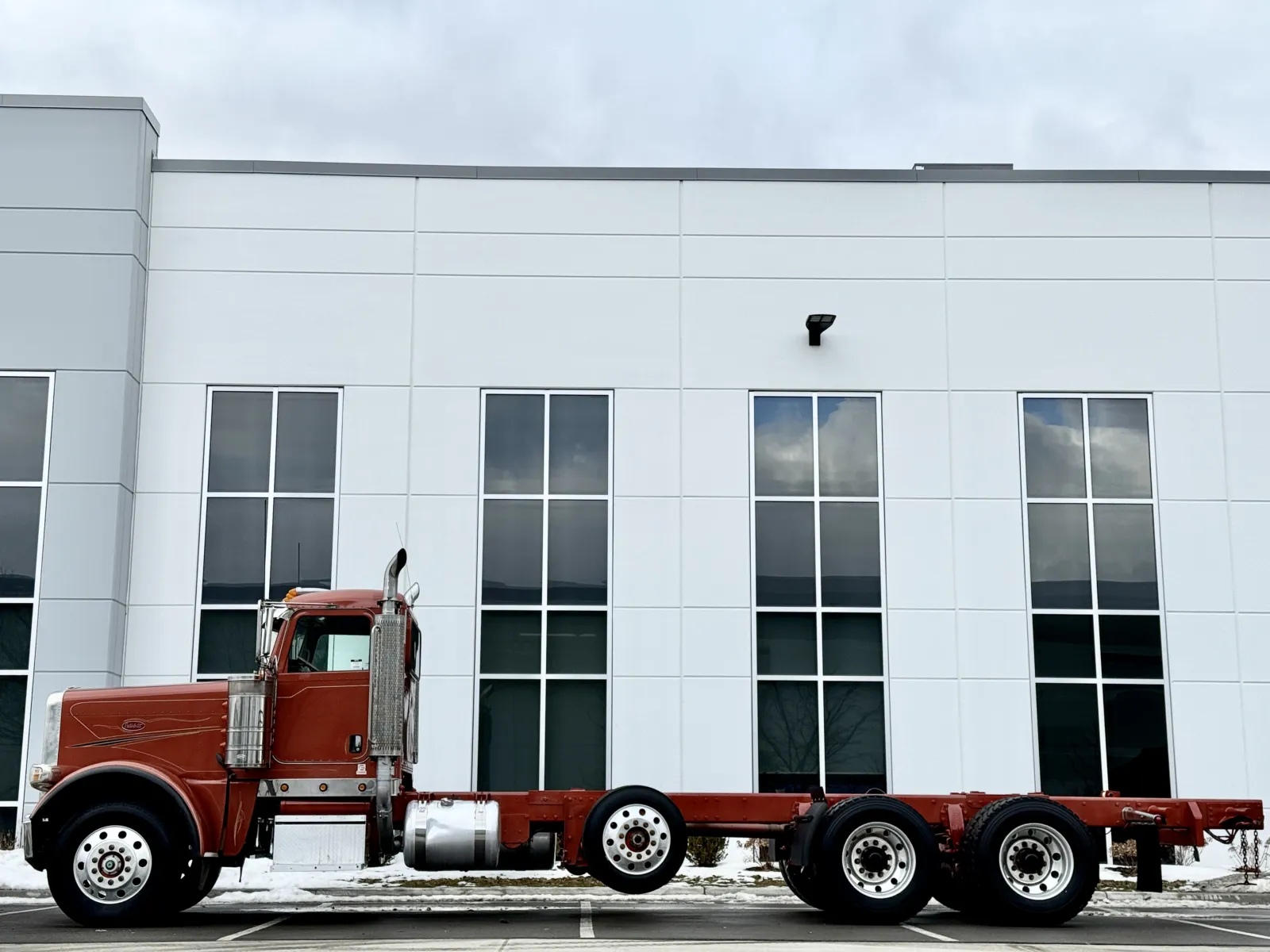 2015 Peterbilt 389 - image 4