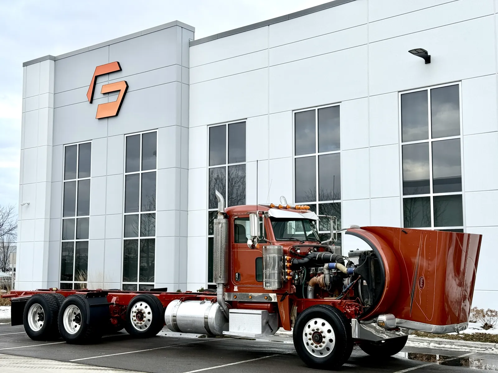 2015 Peterbilt 389 - image 9