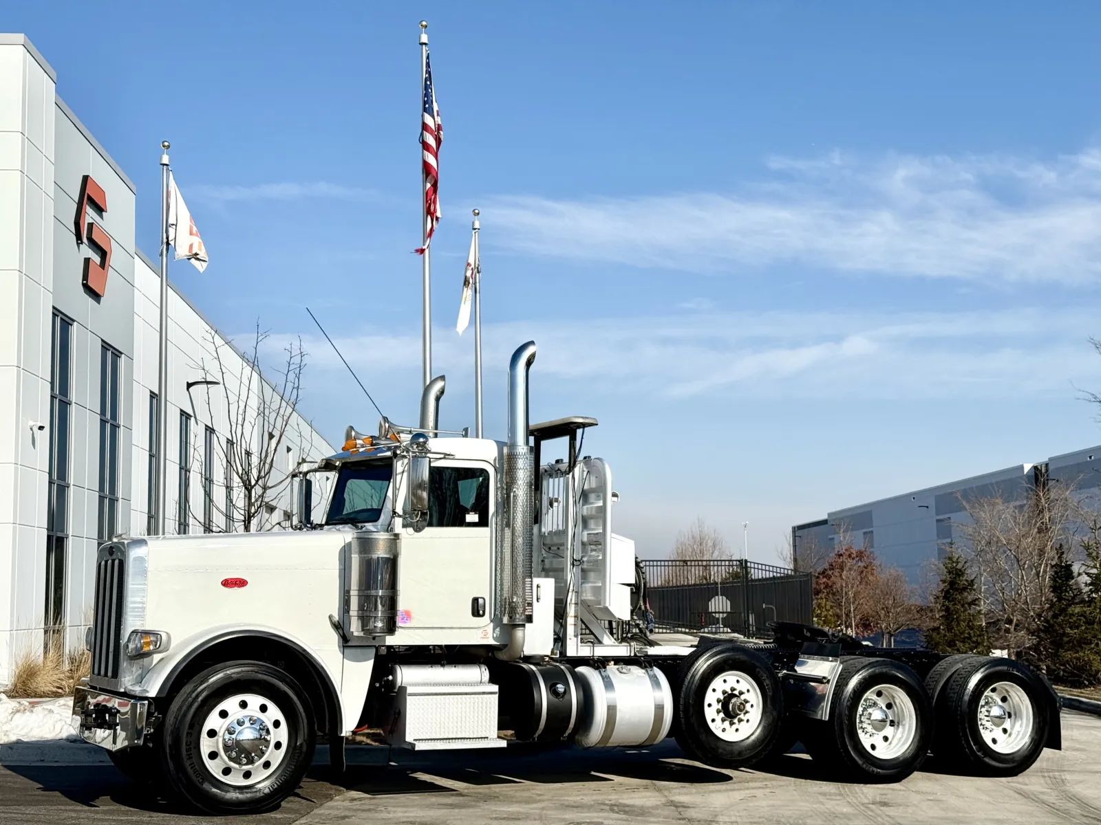 2018 PETERBILT 389 for sale in New Lenox, IL