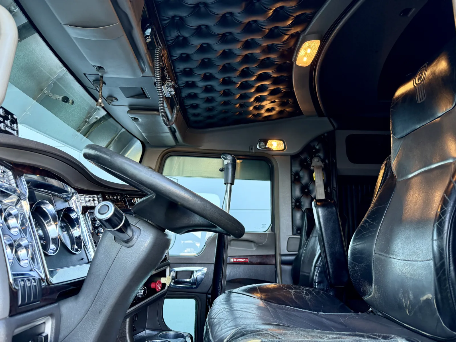 2013 Kenworth W900 - image 14