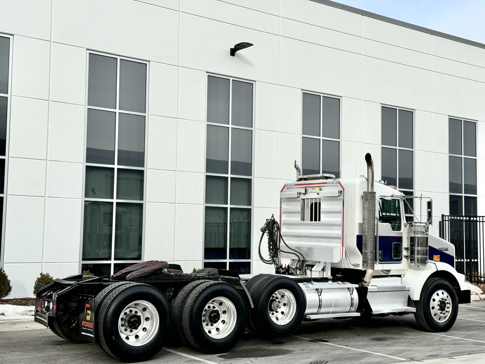 2020 Kenworth T800 - image 5
