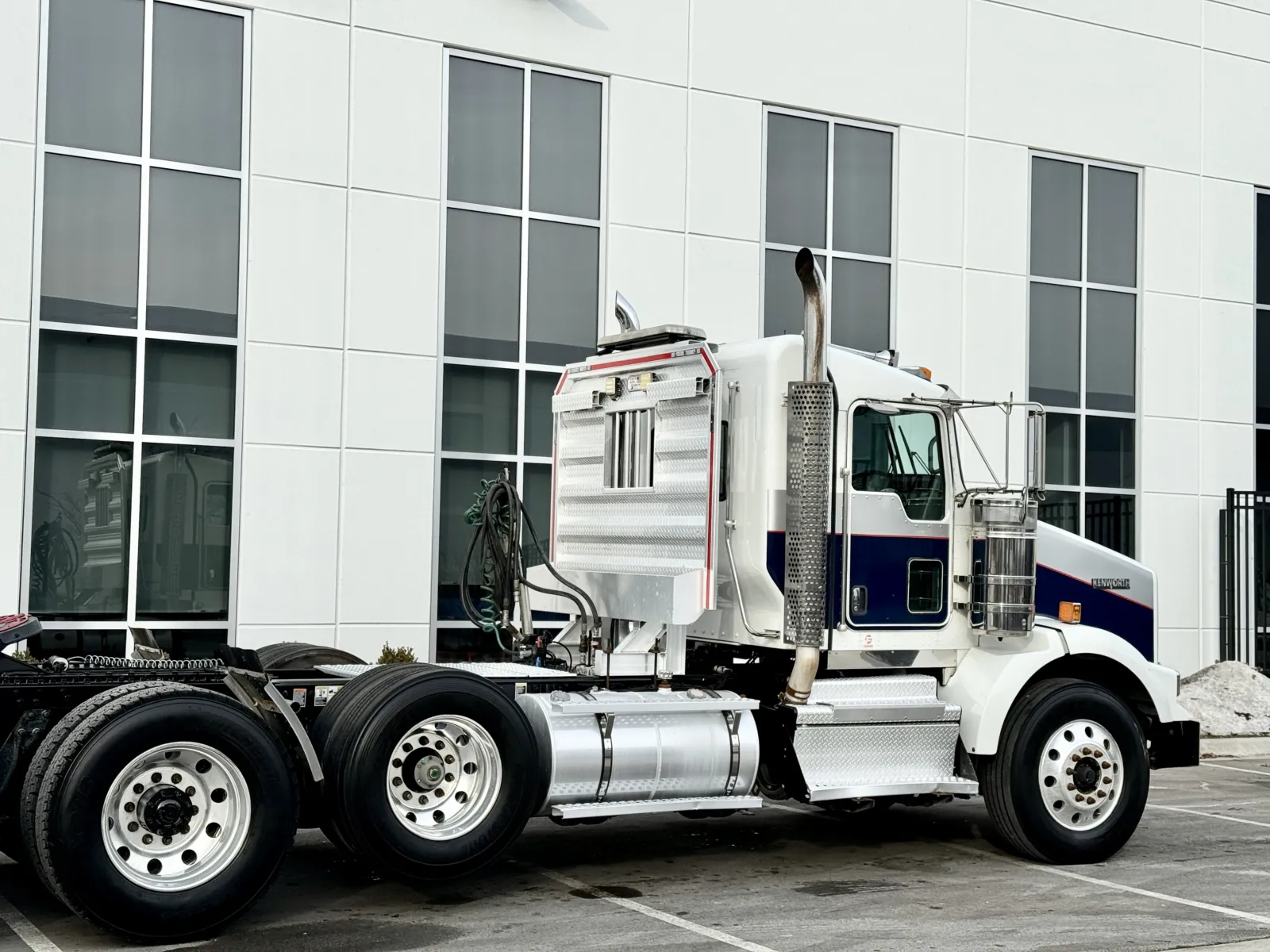 2020 Kenworth T800 - image 7