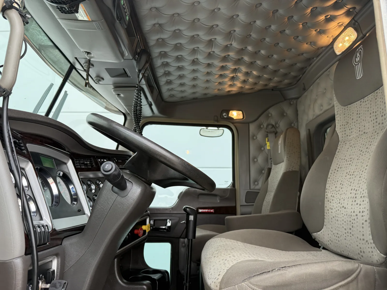 2020 Kenworth T800 - image 14