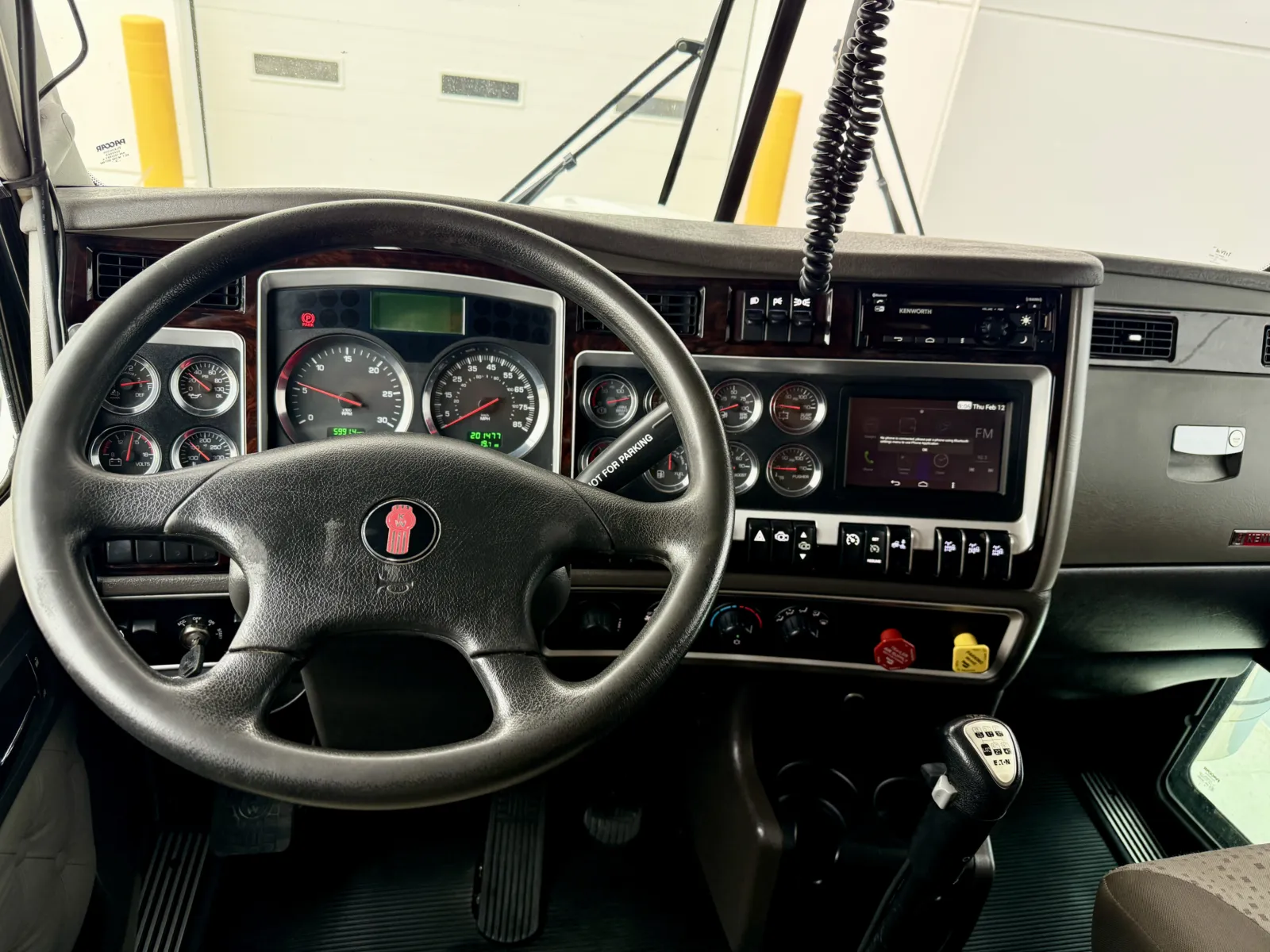 2020 Kenworth T800 - image 16