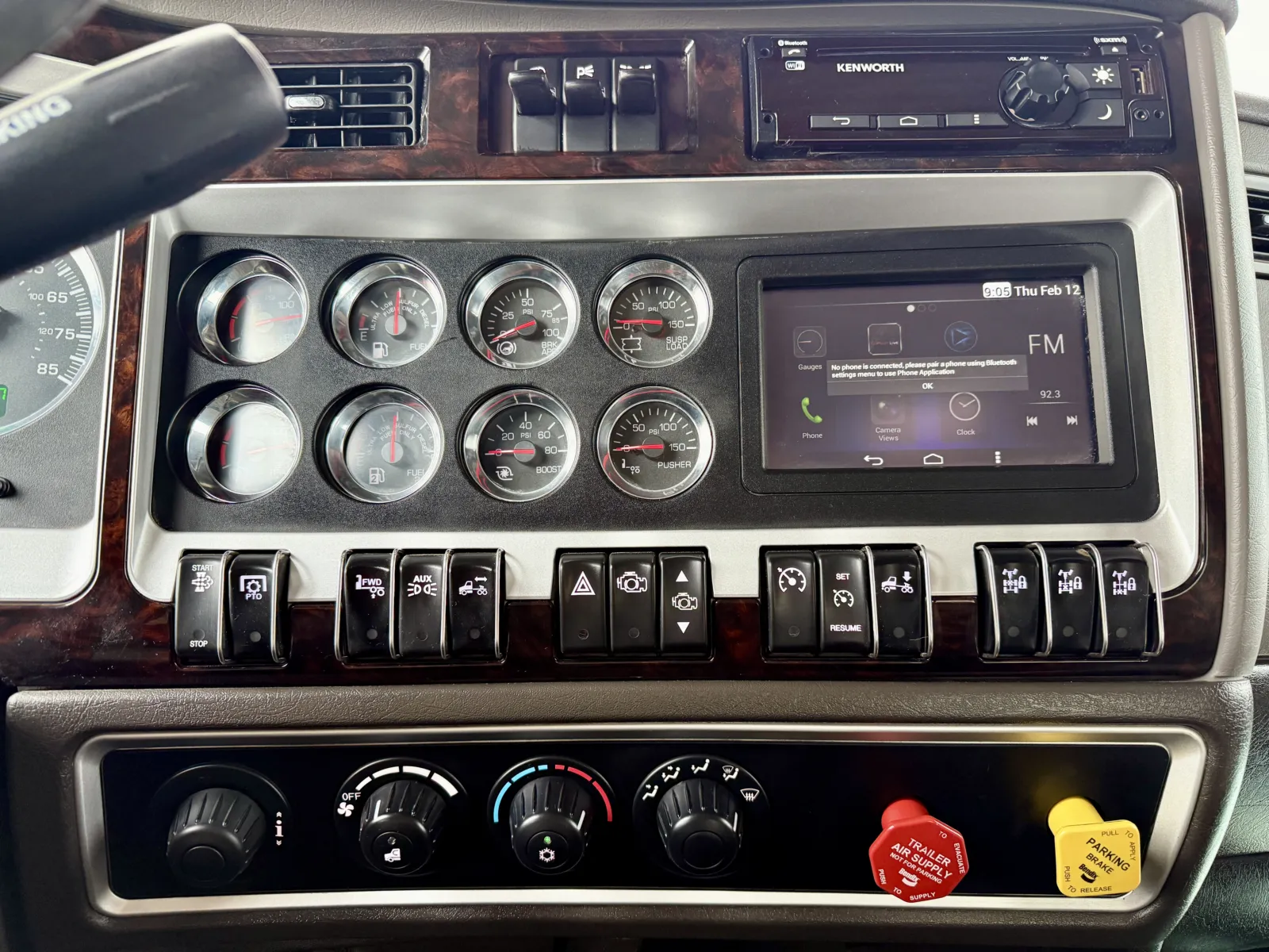 2020 Kenworth T800 - image 18