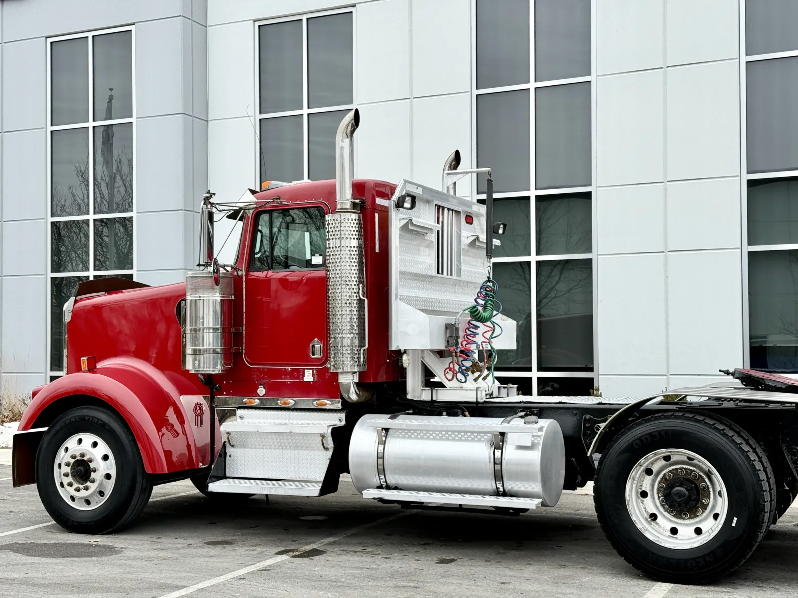 2005 Kenworth W900 - image 8