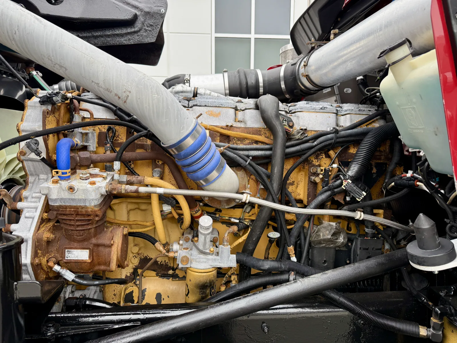 2005 Kenworth W900 - image 12